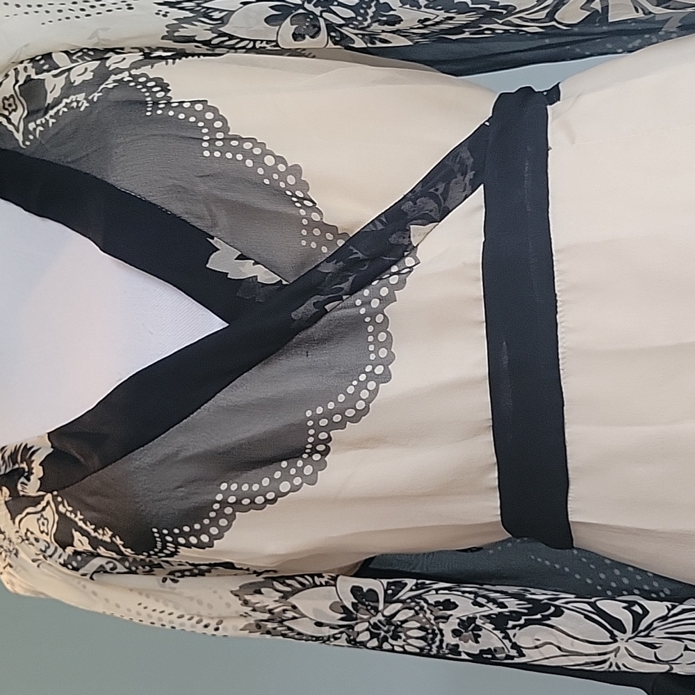 Dress - Picture 7 of 12